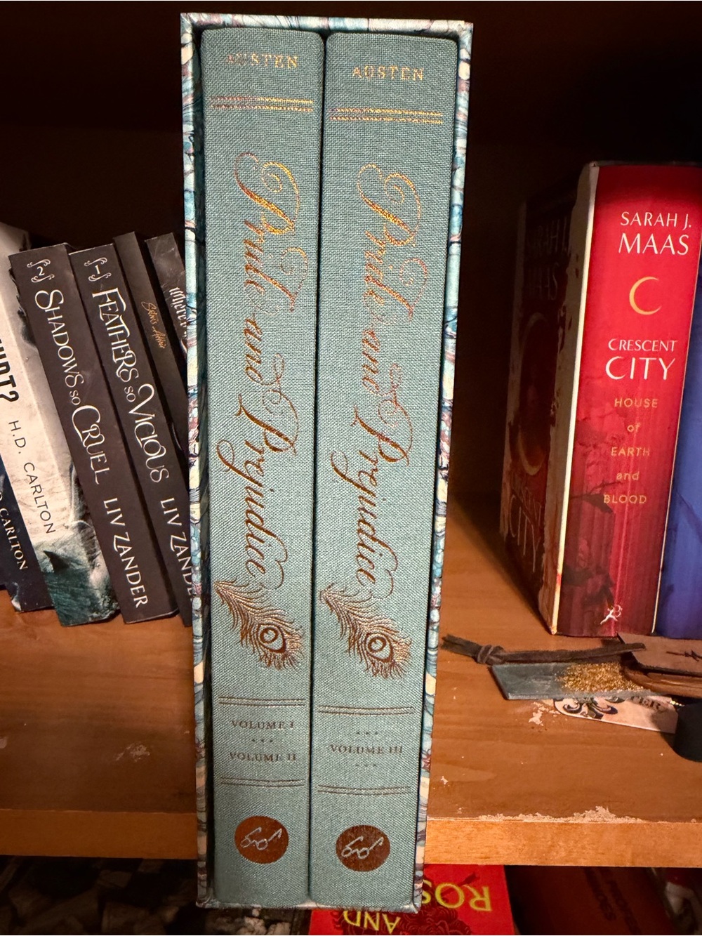 Chronicle Books Teal Cloth-Bound Pride and Prejudice Set with Gold Foil